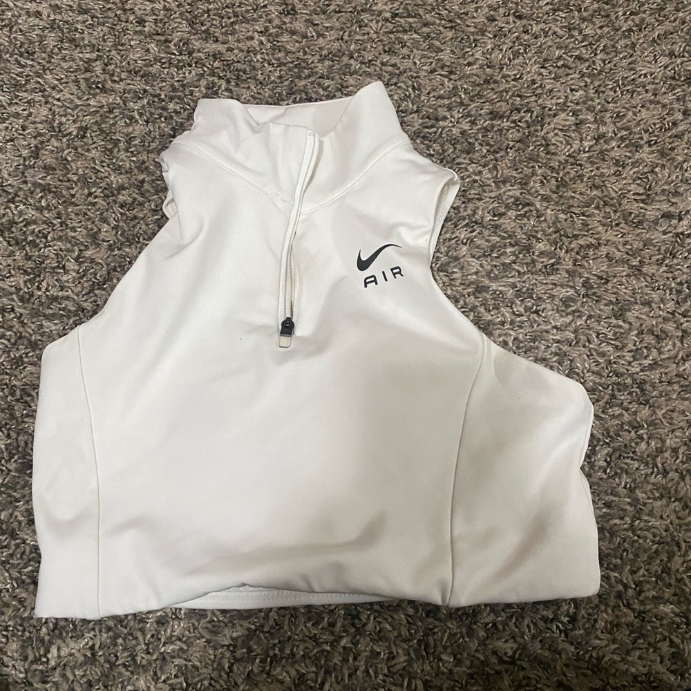 nike gym crop top